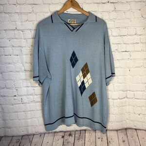 Men's V-Neck Sweater with Argyle Pattern
